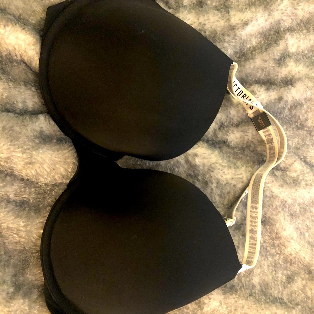 Black Push Up VS